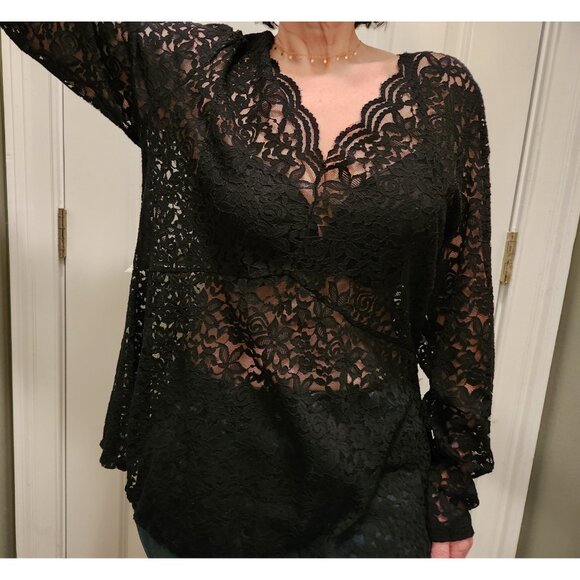 Elegant Black Lace Women's Top - Picture 8 of 12